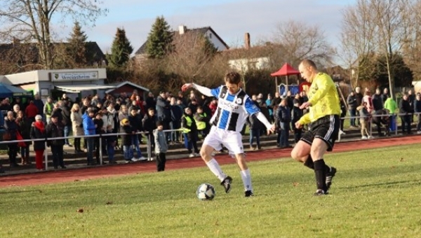 Ü40 des FC Viktoria Thiede spielte als einziger Vertreter Niedersachsens im DFB-Pokal
